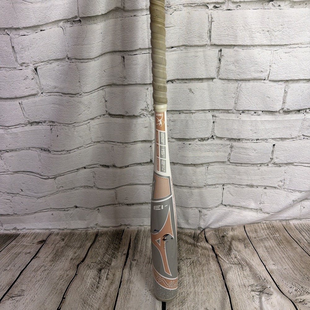 Mizuno Finch 28" Inch 15 oz -13 Fastpitch Softball Bat 340595 WBSC Used